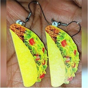 Hand crafted ladies fun 5d dangle earrings Tacos